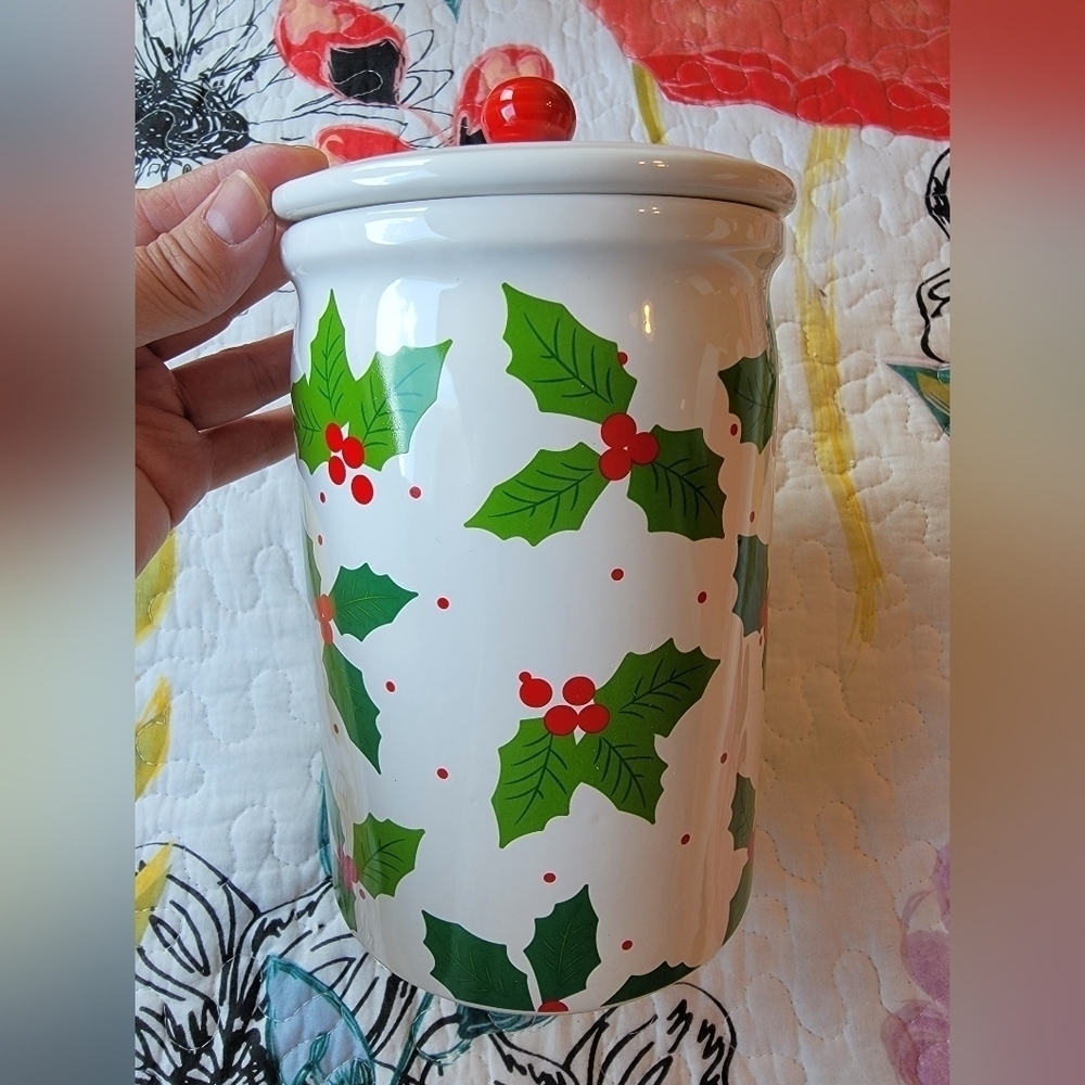 NIB Martha Stewart Holiday Leaf Ceramic Cookie Jar